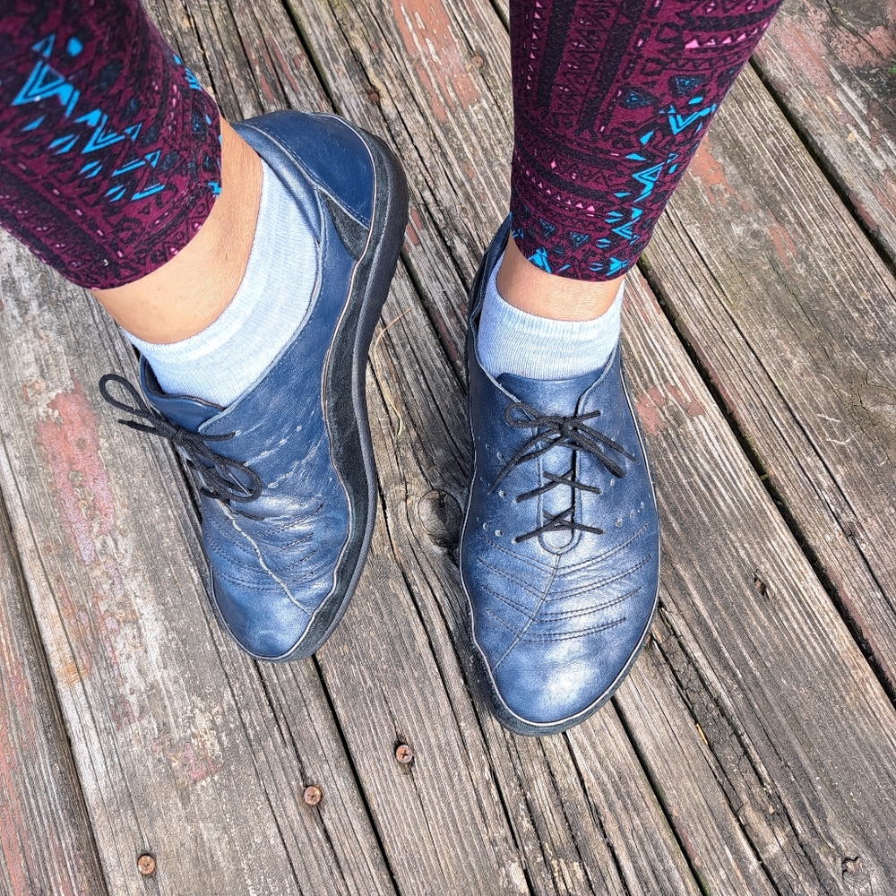 Naot Women's Blue Leather comfortable yet supportive walking Shoes